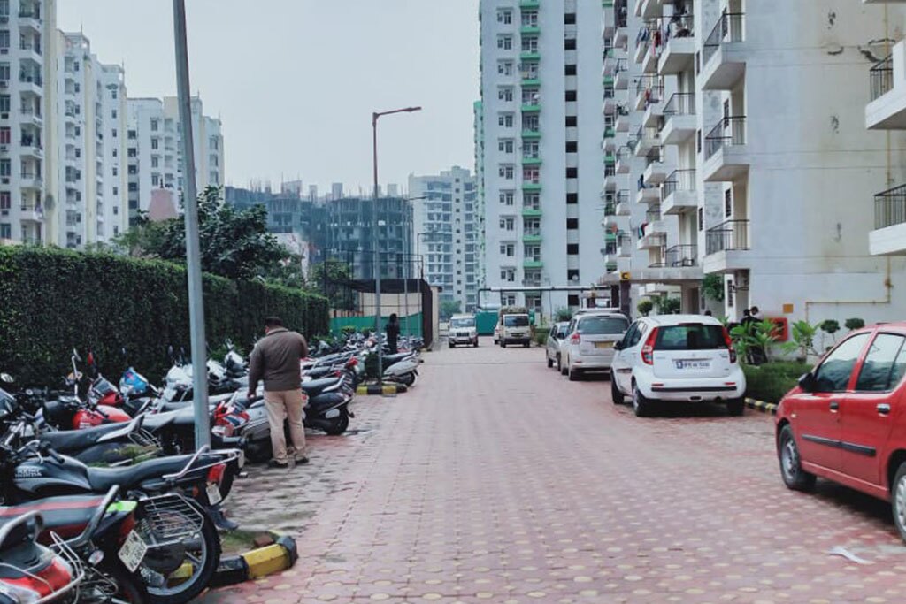 Charms Castle Raj Nagar Extension, Ghaziabad 16 charms-castle-3