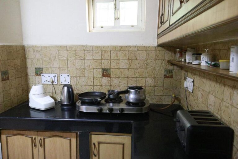 2BHK Flat in Noida: A Comprehensive Guide for Homebuyers
