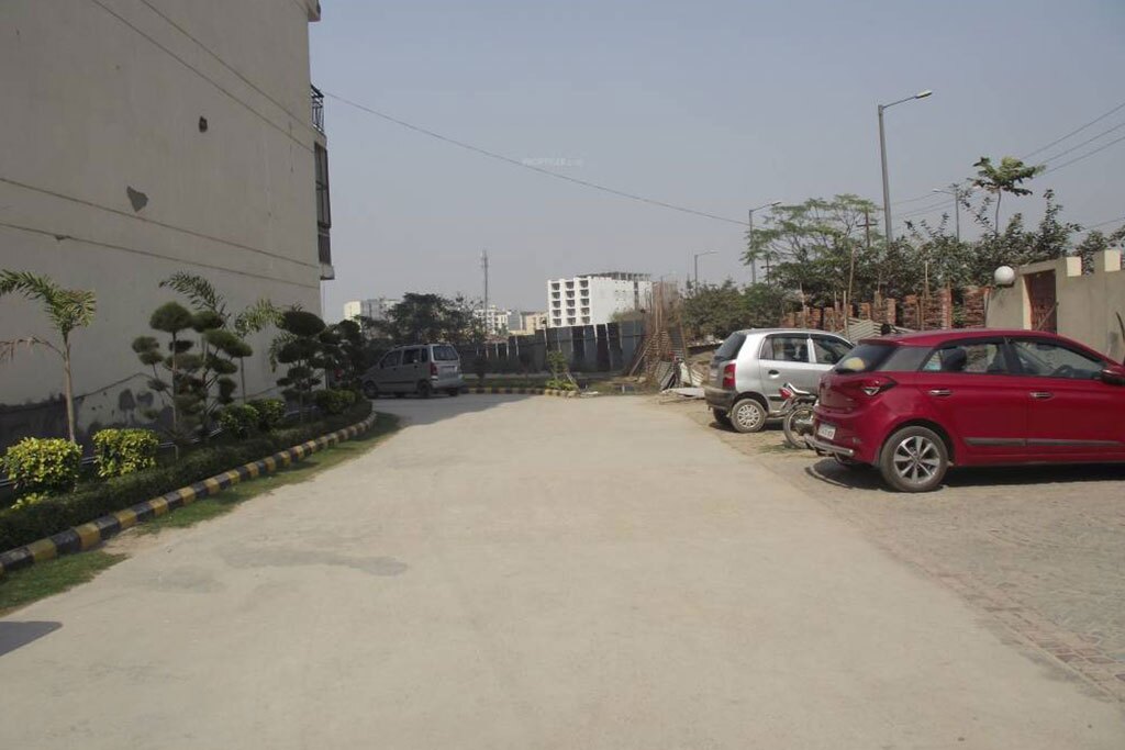 Golf City Sector 75 Noida 14 golf-city-4